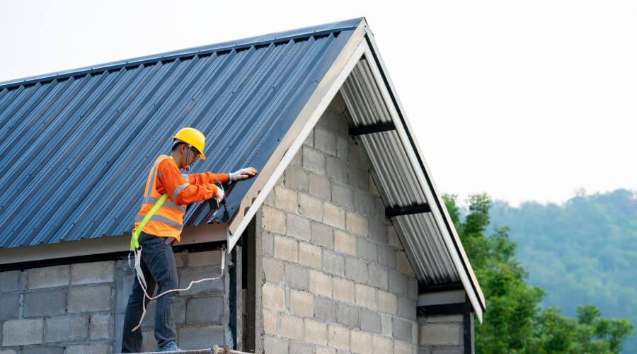 Professional gutter cleaning in Kalskag, AK